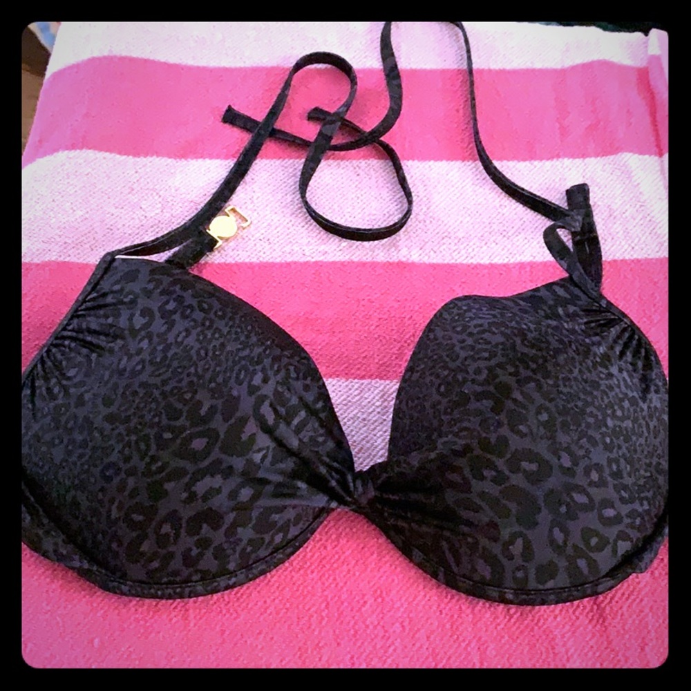 Victoria’s Secret swim top 36D like new